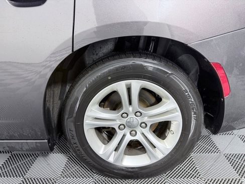 Used 2023 Dodge Charger SXT image 28