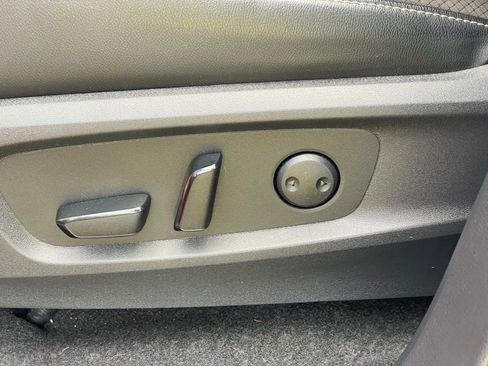 Certified 2022 Nissan Pathfinder SL w/ SL Premium Package image 14