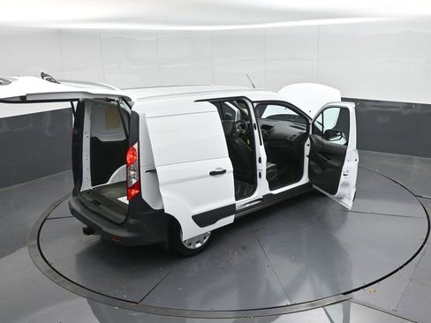 Used 2017 Ford Transit Connect XL image 40