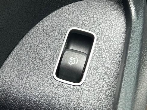 Certified 2026 Mercedes-Benz GLS 450 4MATIC image 35