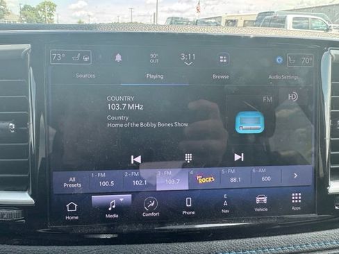 Used 2021 Chrysler Pacifica Touring-L w/ Uconnect Theater Family Group AWD/4WD image 24