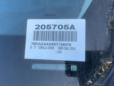 Used 2025 Toyota Corolla Cross L FWD image 19