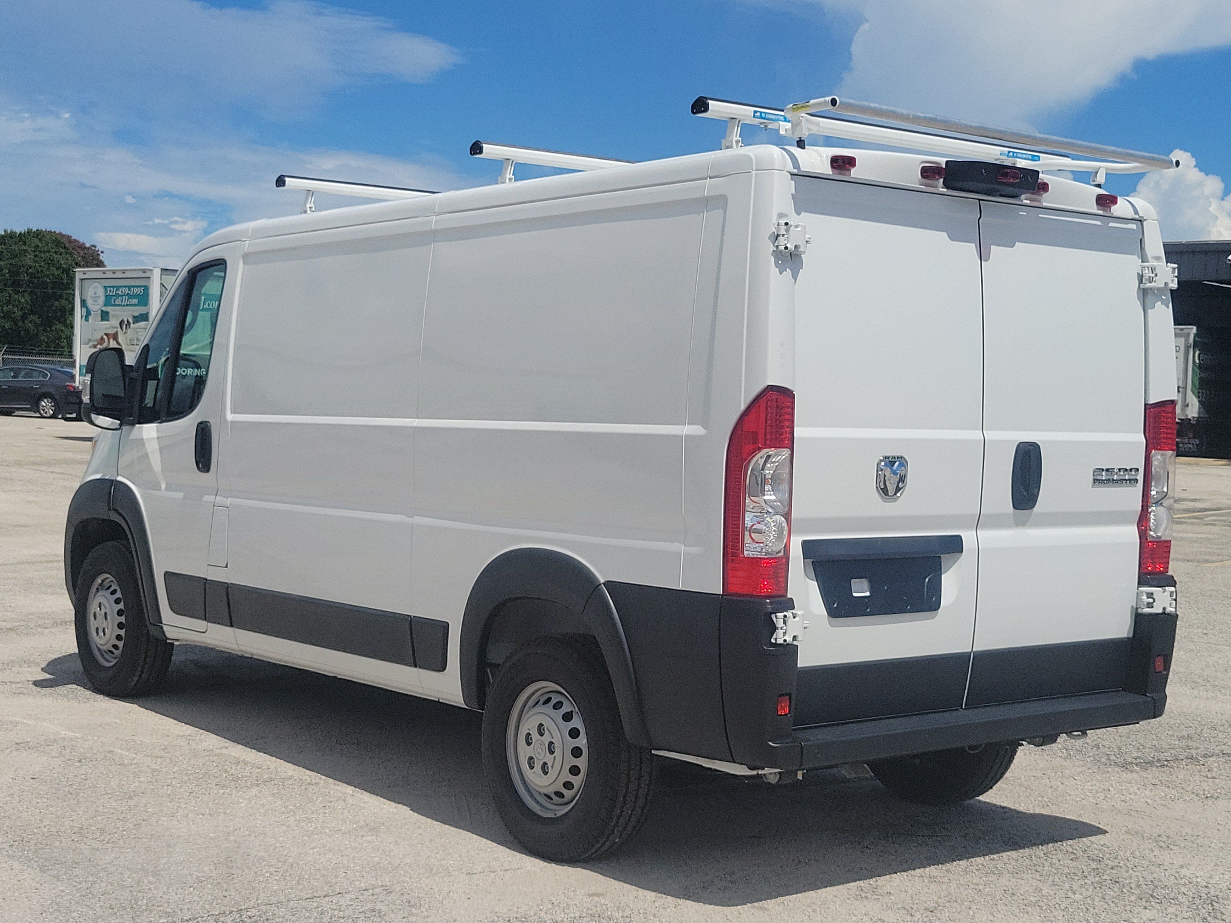 Used 2025 RAM ProMaster 2500 w/ Safety Group FWD image 3