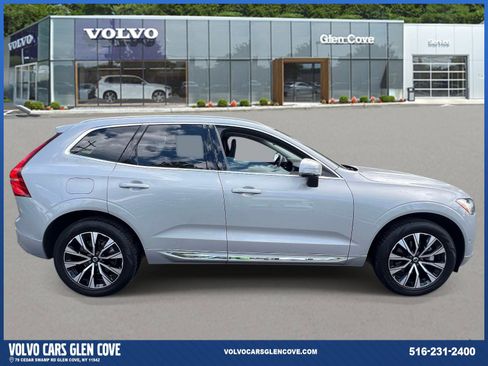Used 2023 Volvo XC60 B5 Plus w/ Climate Package AWD/4WD image 3
