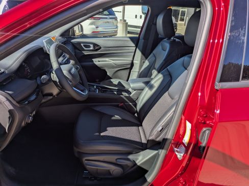 New 2026 Jeep Compass Latitude AWD/4WD image 4