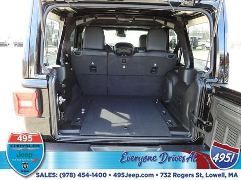 New 2025 Jeep Wrangler Sahara w/ Technology Group image 12