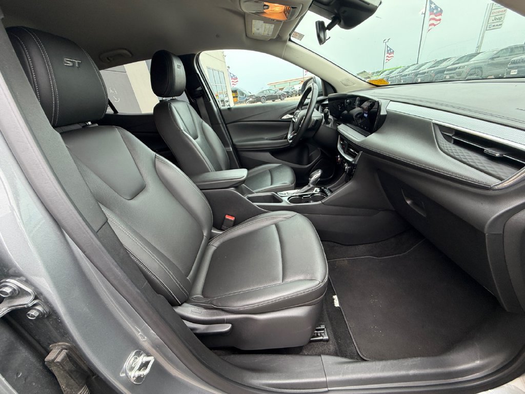 Used 2024 Buick Encore GX Sport Touring AWD/4WD image 41