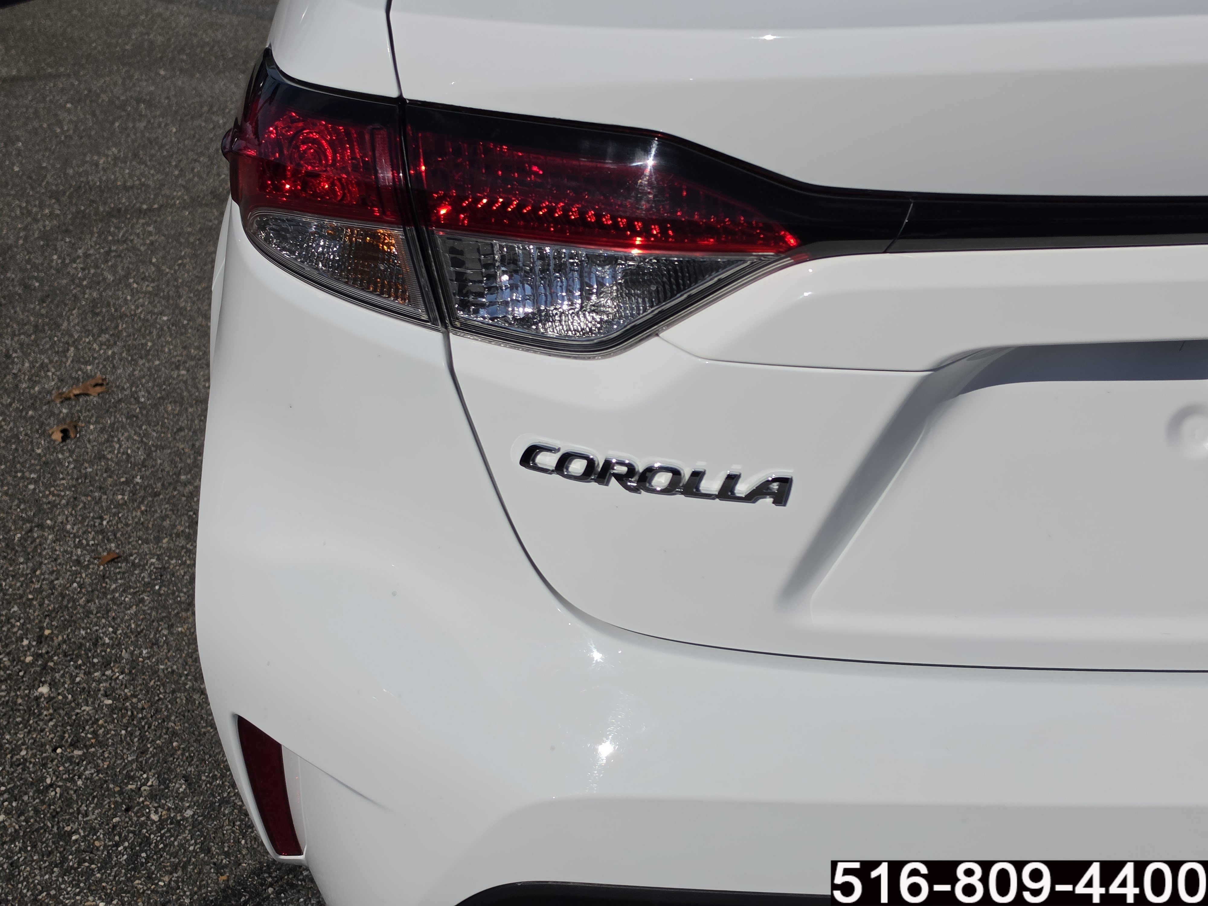 Used 2020 Toyota Corolla LE FWD image 29
