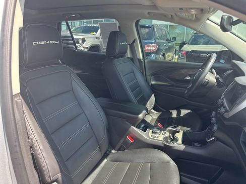 Used 2022 GMC Terrain Denali w/ Denali Premium Package AWD/4WD image 20