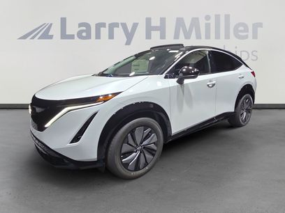 New 2025 Nissan Ariya FWD