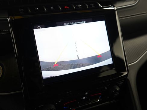 Used 2024 Jeep Grand Cherokee L Laredo image 27