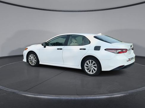 Used 2024 Toyota Camry LE FWD image 6