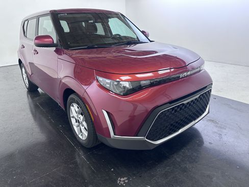Used 2024 Kia Soul LX w/ Option Group 015 FWD image 5
