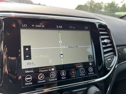 Used 2020 Jeep Grand Cherokee Overland AWD/4WD image 26