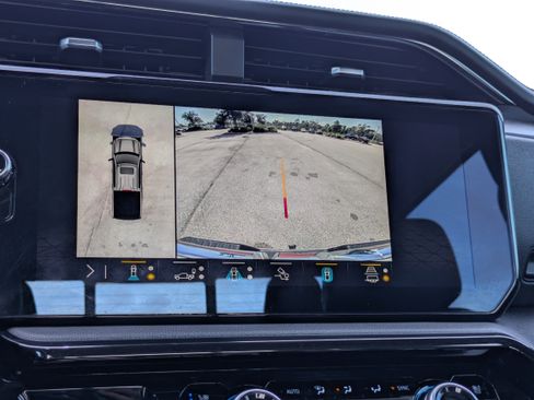 Used 2023 GMC Sierra 1500 AT4 w/ AT4 Premium Package AWD/4WD image 22