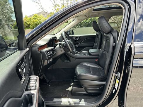 Used 2022 Lincoln Aviator Reserve w/ Equipment Group 201A RWD image 2