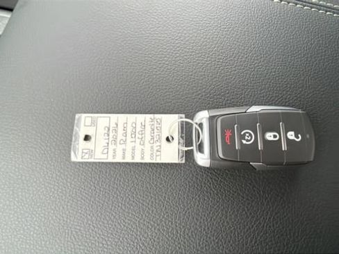 New 2026 RAM 1500 Big Horn AWD/4WD image 30