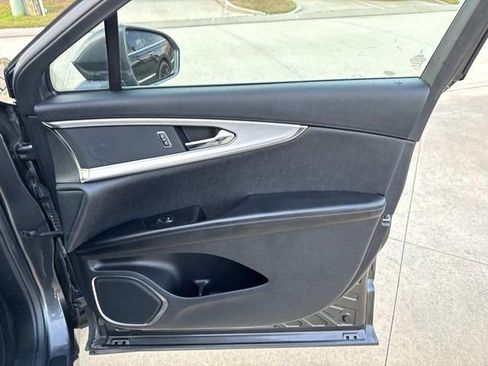 Used 2020 Lincoln Nautilus FWD w/ Equipment Group 101A image 14