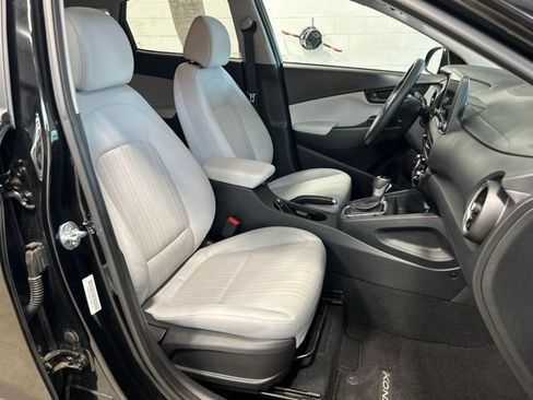 Used 2023 Hyundai Kona SEL AWD/4WD image 11