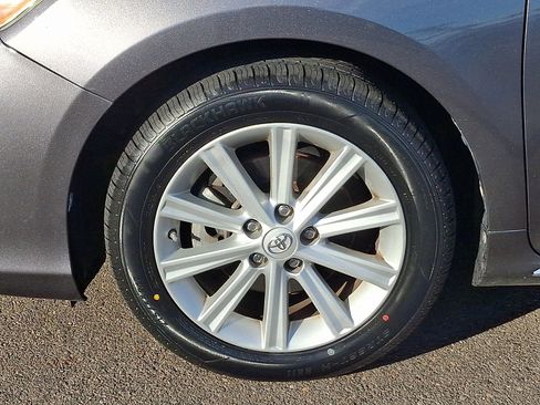 Used 2014 Toyota Camry XLE image 8