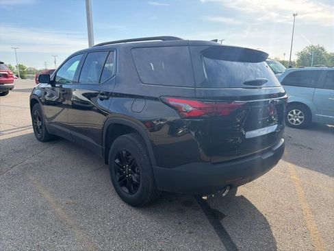Used 2023 Chevrolet Traverse LT image 4