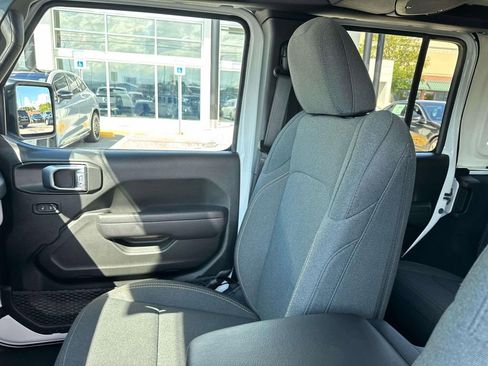 Used 2024 Jeep Wrangler Sport S image 15