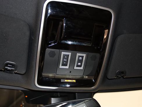 Used 2015 Land Rover Range Rover image 53