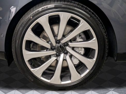 New 2026 Land Rover Range Rover SE AWD/4WD image 9