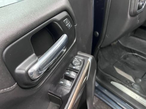 Used 2019 Chevrolet Silverado 1500 RST AWD/4WD image 11