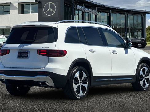 New 2025 Mercedes-Benz GLB 250 4MATIC image 4