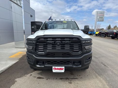 Used 2025 RAM 2500 Tradesman image 9