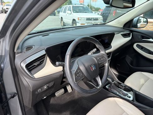 Used 2024 Buick Encore GX Avenir w/ Avenir Convenience Package AWD/4WD image 4