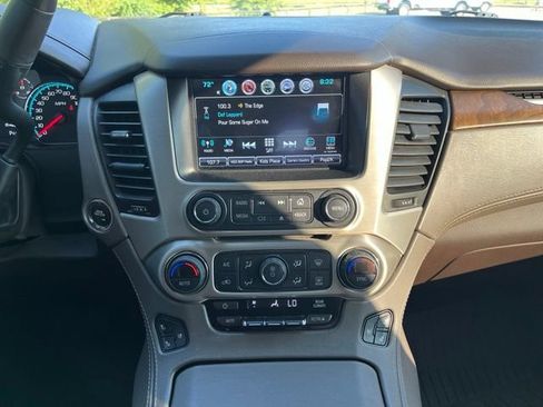 Used 2020 GMC Yukon Denali w/ Denali Premium Package AWD/4WD image 13