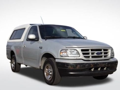 Used 2003 Ford F150 XL image 1