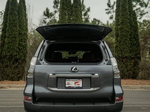 Used 2023 Lexus GX 460 Premium image 12