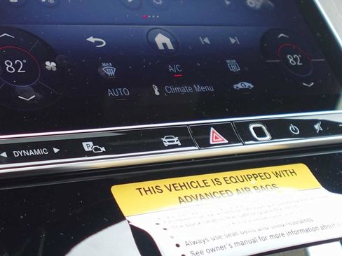 Used 2026 Mercedes-Benz GLC 300 4MATIC image 35