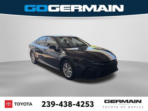 Used 2026 Toyota Camry LE w/ Convenience Package FWD image 12