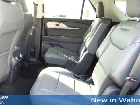 New 2025 Ford Explorer Active w/ Active Comfort Package image 38