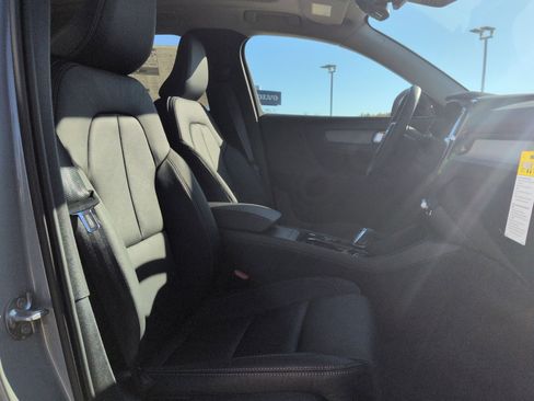 New 2026 Volvo XC40 B5 Plus w/ Protection Package Premier image 27