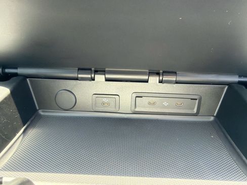 Used 2025 Mercedes-Benz Sprinter 2500 image 21