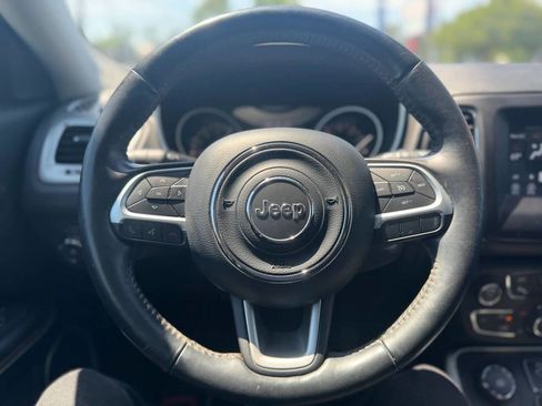 Used 2019 Jeep Compass Latitude w/ Cold Weather Group AWD/4WD image 22