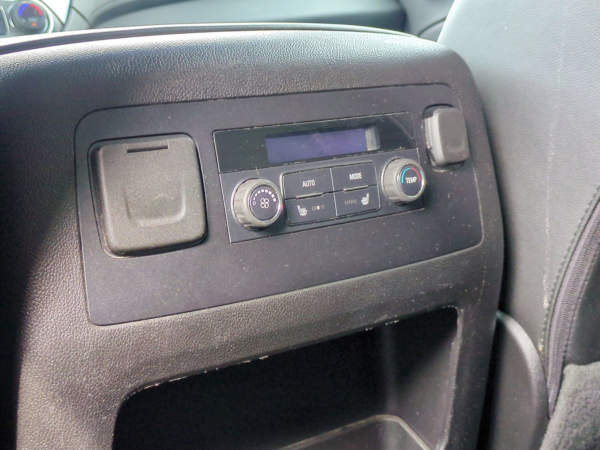 Used 2018 Chevrolet Tahoe Premier RWD image 27