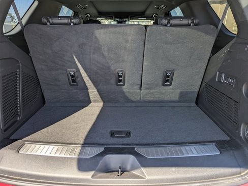 Used 2025 Chevrolet Tahoe Z71 w/ Comfort Package image 29