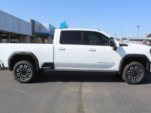 Used 2025 GMC Sierra 2500 Denali Ultimate AWD/4WD image 2