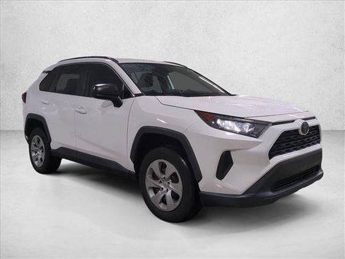 Certified 2020 Toyota RAV4 LE FWD image 3