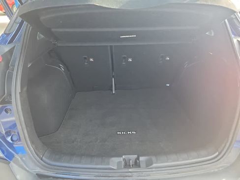 Used 2020 Nissan Kicks SV image 16