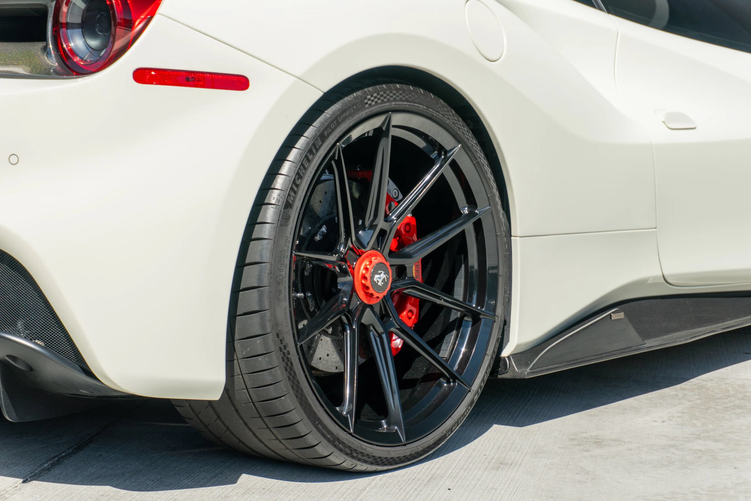 Used 2018 Ferrari 488 GTB RWD image 49