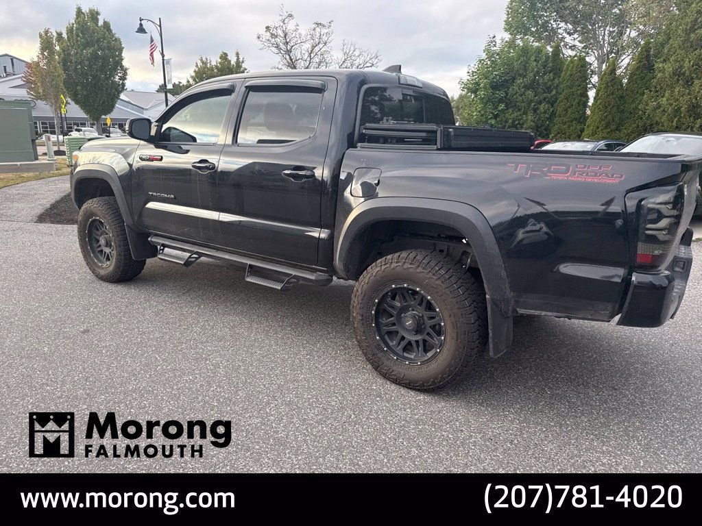 Used 2020 Toyota Tacoma TRD Off-Road w/ TRD Premium Off Road Package AWD/4WD image 8