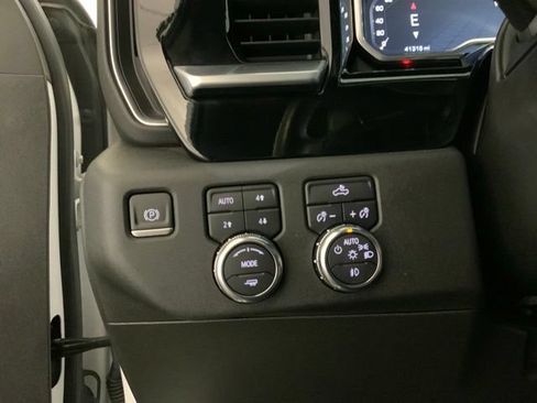 Used 2023 GMC Sierra 1500 Elevation w/ Preferred Package AWD/4WD image 29