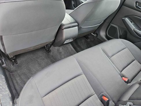 Used 2024 Nissan Altima 2.5 SV image 18